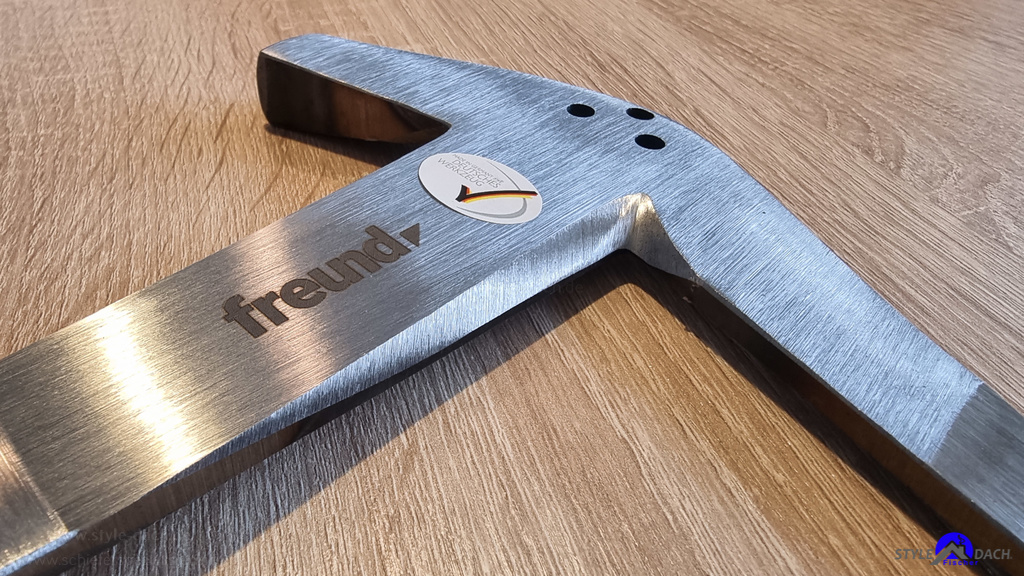 Das Bild zeigt einen handgeschmiedeten Schieferhammer