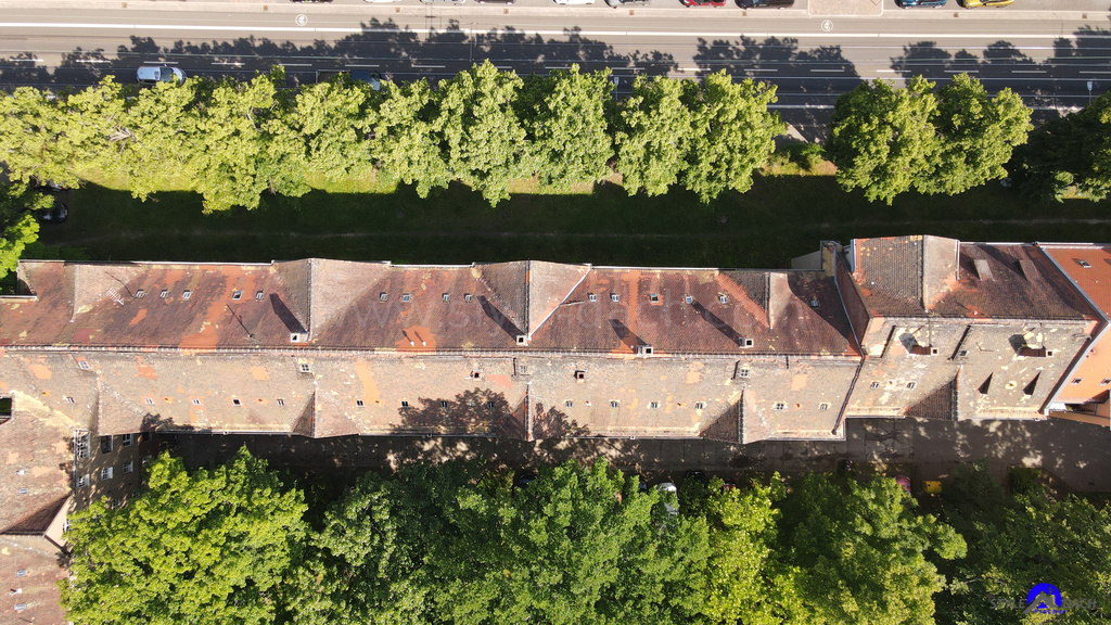 Bild zeigt altes Biberschwanzdach in Leipzig von oben